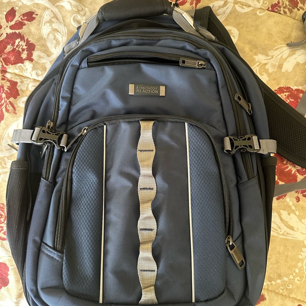 Brand new Kenneth Cole reaction R-tech expandable computer/tablet backpack
